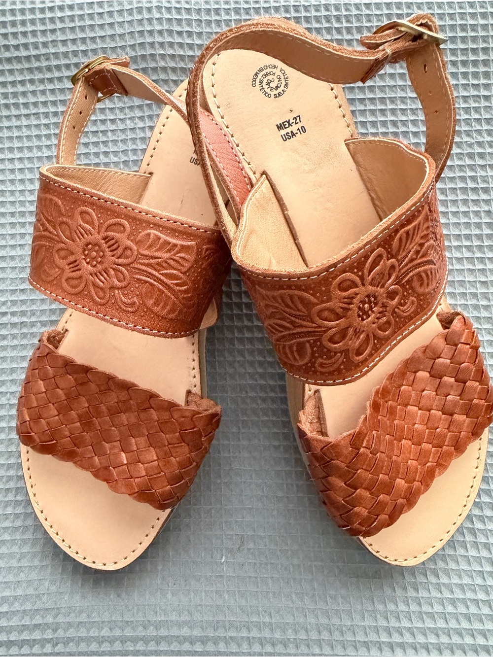 Artesanal Leather Woven & Embossed Sandal - Brown